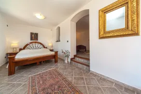 Villa Rasotica Relaxing Villa with Heated Pool, Perfect for Families - Room