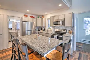 Hot Tub, Fire Pit & Game Room: Tobyhanna Home! - Interior
