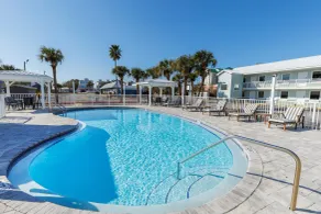 Destin Inn & Suites - Basseng