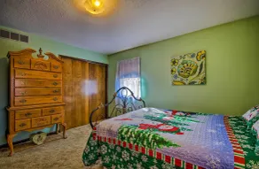 Peaceful Missouri Home, 25 Mi to Truman Lake! - Zimmer