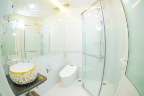Hai Van Luxury Hotel - Bathroom