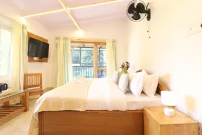 Treebo Green Oak - Room