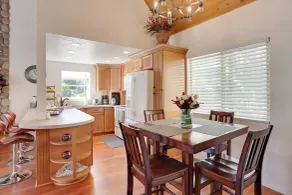Lake & Mountain-View Home: Walk to Downtown! - Innenbereich