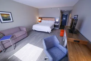 Hampton Inn & Suites Forest City - Chambre