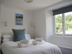 2 Court Cottages - Room