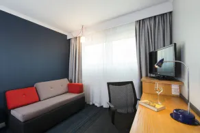 Holiday Inn Express Birmingham Oldbury by IHG - Room