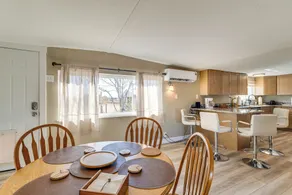 7 Mi to Dakota Hot Springs: Penrose Group Getaway! - Interior