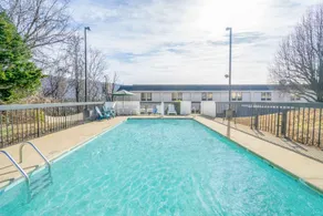Knights Inn Chattanooga - Piscina
