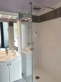 Contact hotel Le Rohan - Salle de bain