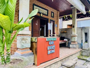 Dong Loka Guesthouse Bali - Rezeption