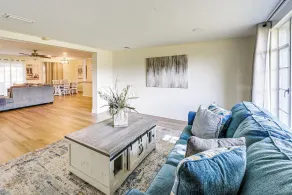 Sarasota Gem w/ Lake Access & On-site Fishing! - Interiør