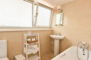 Hollies Guest House - Badezimmer