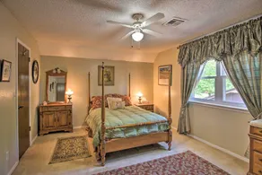 Private Home w/ Hot Tub & Patio Near Dtwn Tulsa - Interiør