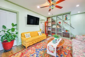 18 Mi to Skiing: Colorful Home in Springfield! - Innenbereich