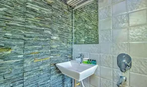 Balaji inn Baga - Bathroom
