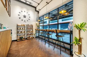 Siam Subway Hostel and Café - Restaurant