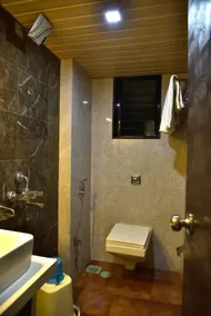 Hotel Time Square - Bathroom