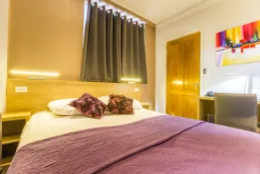 Q-Inn Boutique Hotel - Room