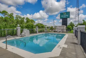 Quality Inn Quincy - Tallahassee West - Pool