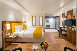 BloomSuites l Ahmedabad - Chambre