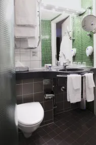 Home Hotel Uppsala - Bathroom