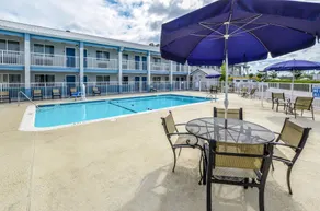 Rodeway Inn North Charleston - Ashley Phosphate - Piscine