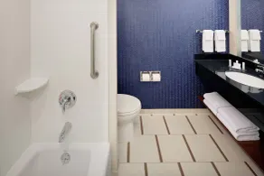 Fairfield Inn & Suites New York Manhattan/Downtown East - Salle de bain