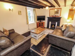 Sunbeam Cottage - Living area