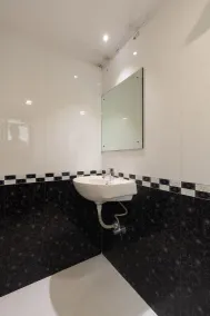 Hotel Avon Ruby Dadar - Bathroom