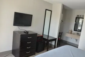 My Home and Suites Covington - Rom