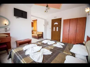 A Spacious and Bright Studio With Balcony - Rom