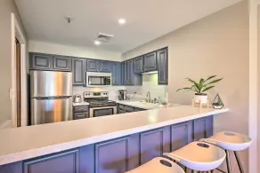 Golf, Boat & More! Sleek Shangri La Condo in Afton - Interior