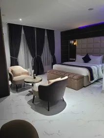 Carlton Swiss Luxury Residency - Chambre