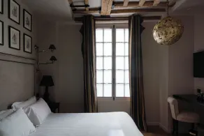 Hôtel Saint-Louis en l'Isle - Vue de la chambre