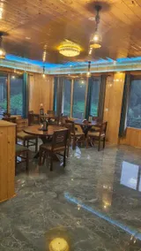 Devine Hill - Restaurant