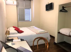 Hotel São Jorge São Paulo - Próximo a 25 de março, região do Brás, fácil acesso ao Expo Center Norte e Mercado Municipal SP - Chambre