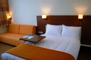 Desilva Inn Katowice Airport - Zimmer