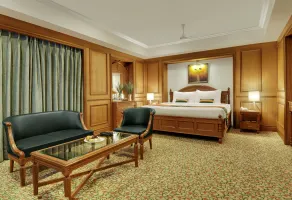 Regenta Central Lucknow by Royal Orchid Hotels Limited - Zimmer