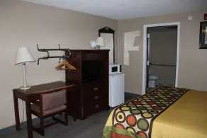 Super 8 by Wyndham Clarksville East - Camera