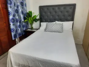 DOUG MANOR flat 2 - Zimmer