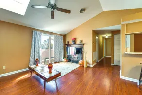 Nurse-ready Richmond Condo 4 Mi to Medical Centers - Interior