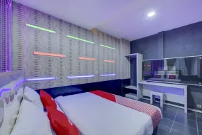 Hotel O near Tugu Simpang Haru formerly Zaara Guest House - Room