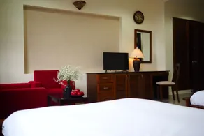 Hung Phong Hotel - Near Dalat Night Market - Room