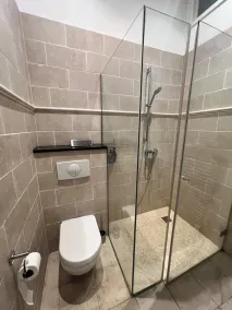 Haven Hotels - Helvetia Suites Düsseldorf City - Bathroom