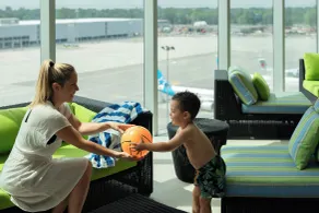 Marriott Montreal Airport In-Terminal Hotel - Piscine