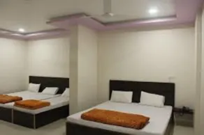 Hotel Radhika Inn - Room