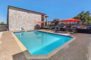 Econo Lodge Near Lackland Air Force Base-SeaWorld - Pool