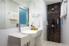 favehotel Kelapa Gading - Bathroom