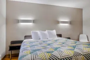 Motel 6 Little Rock, AR - South - Room
