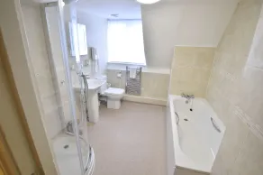 The Royal Victoria and Bull Hotel - Baño